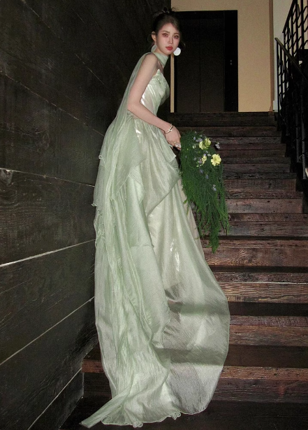 Gentle Light Green A-line Strapless Layered Ruffled Tulle Train Prom Dress Evening Dress P4445