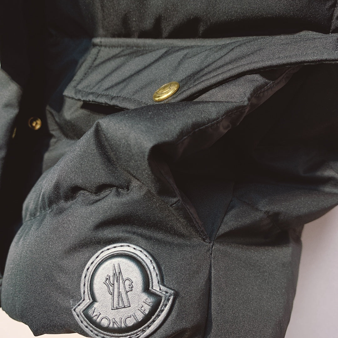Moncler 25 Button-down Vest Black Polyester 293404