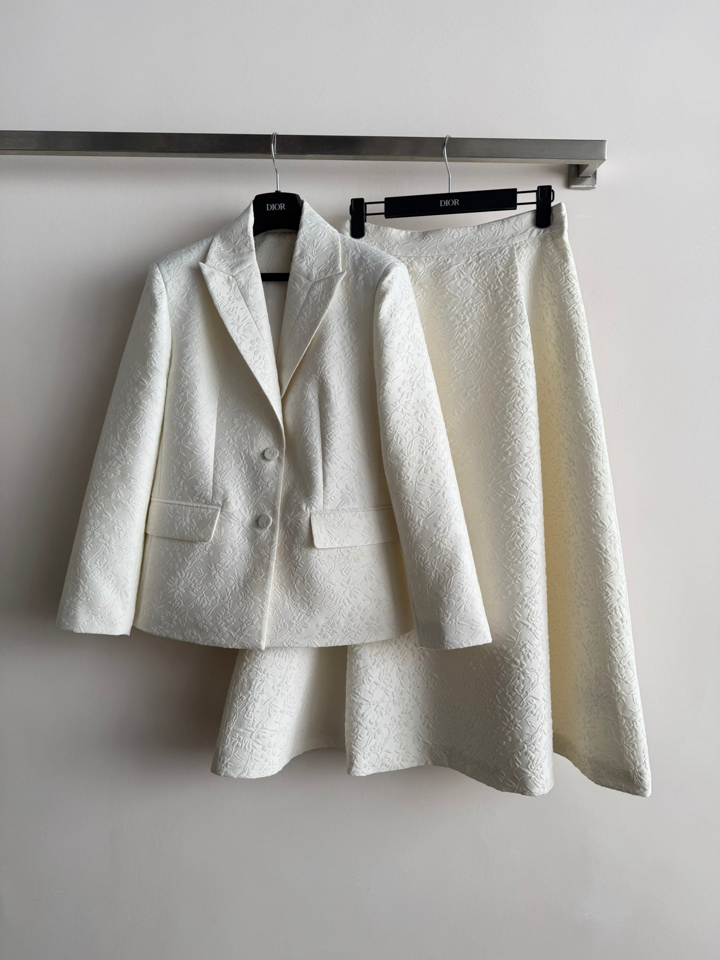 CD Embossed Jacquard Set White Vicosie Fur 353009