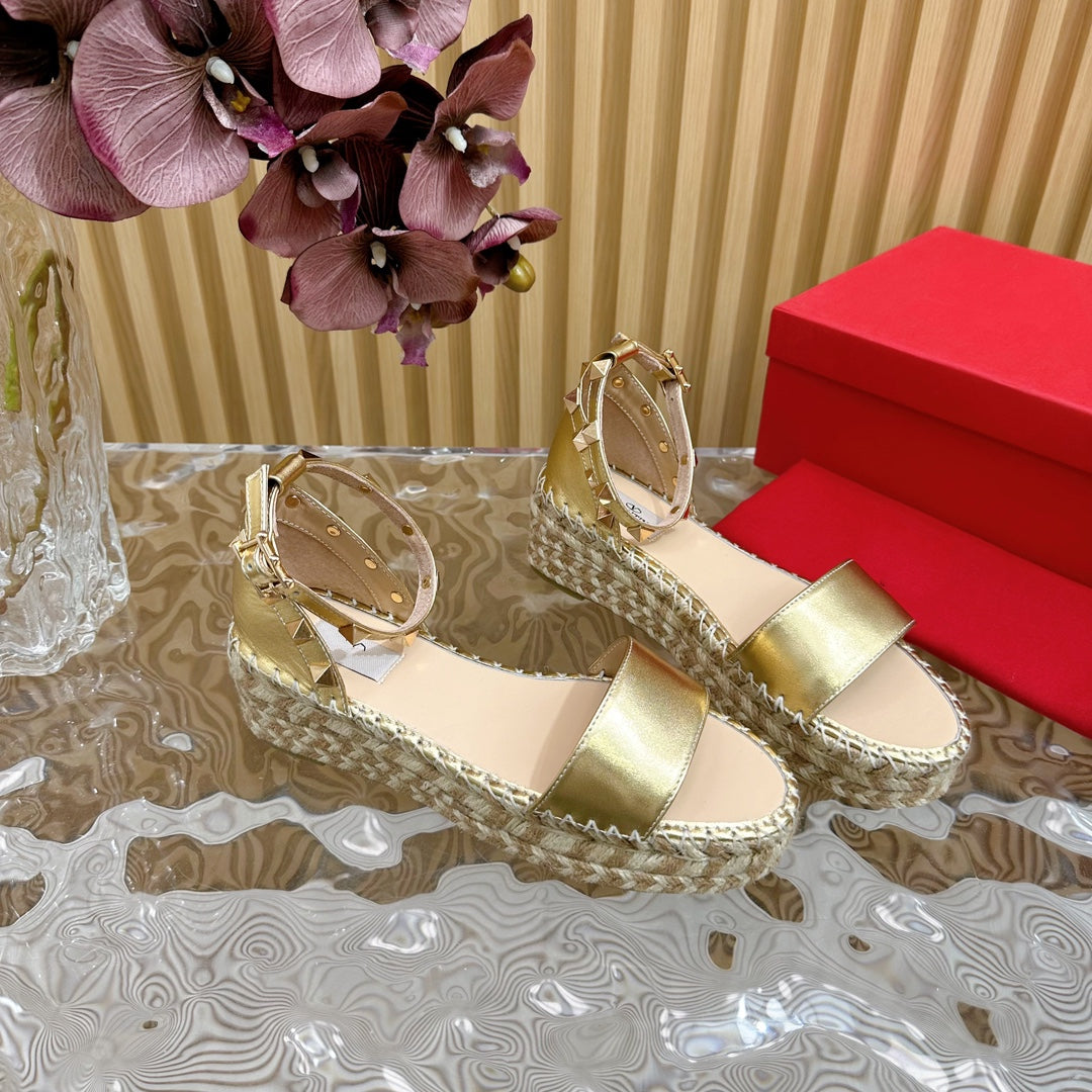 Rockstud Espadrille 45mm Gold leather sandals