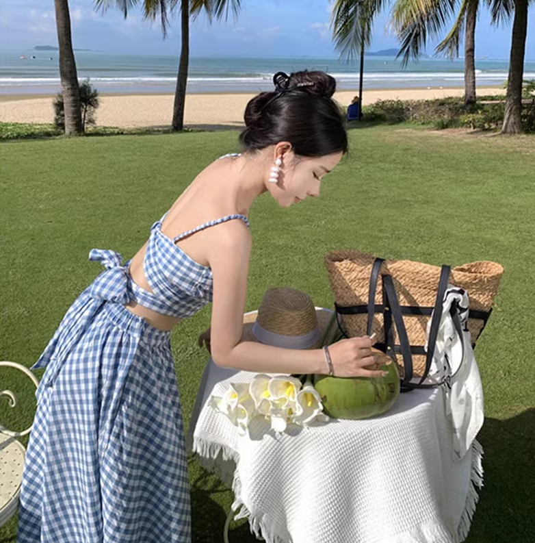 Blue and white plaid backless camisole new high waist swing skirt suit two piece set R0199