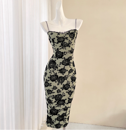 Vintage Dark Green Base Black Rose Printed Slim-fit Spaghetti Strap Satin Prom Dress Evening Dress P4494