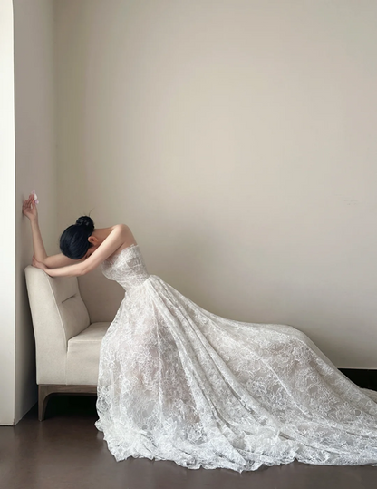 White lace strapless, waist-cinched, slim-fit elegant long prom dress R7955