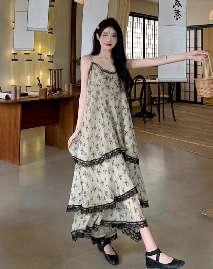 Fairy floral sling cake skirt retro college style v-neck tea break French niche design dress R1733