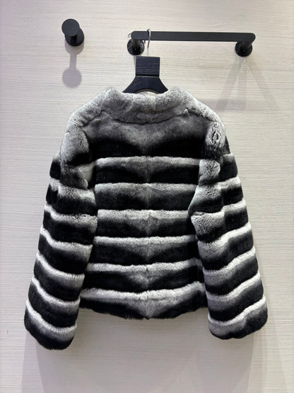 MAX MARA 25S V-NECK FUR COAT 155