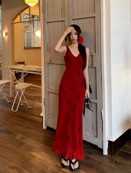 Fairy V-neck suspender dress French style slim high waist petite long skirt holiday style skirt R1758