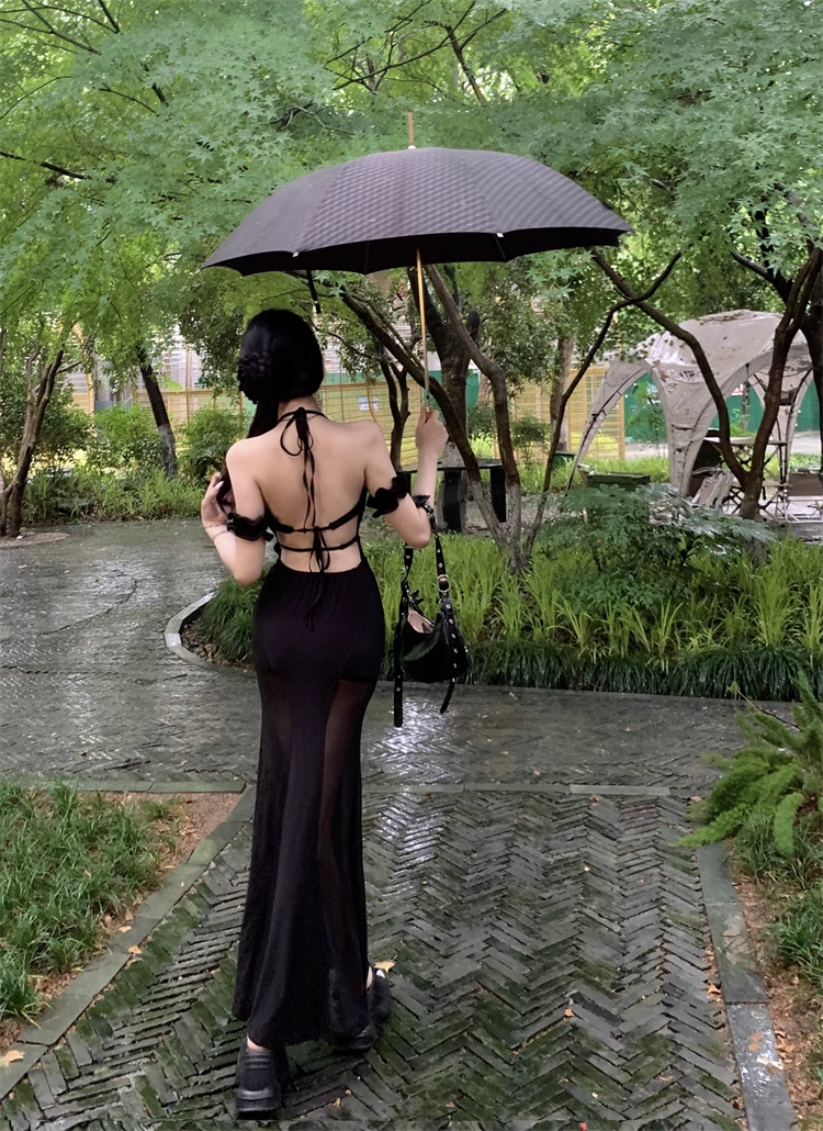 Fashion Sexy Black Lace Cutout Sleeved Backless Halter Dress TP2973