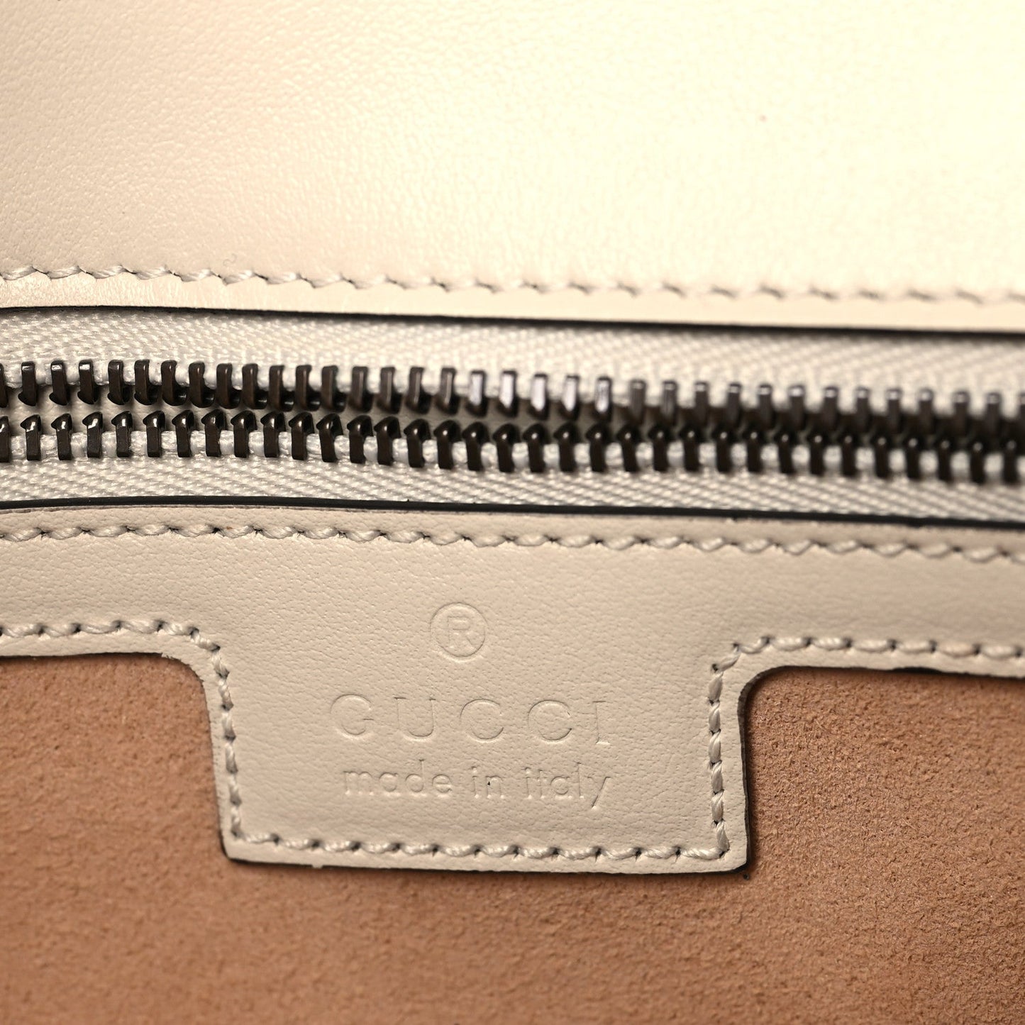 Calfskin Matelasse Small GG Marmont Shoulder Bag White