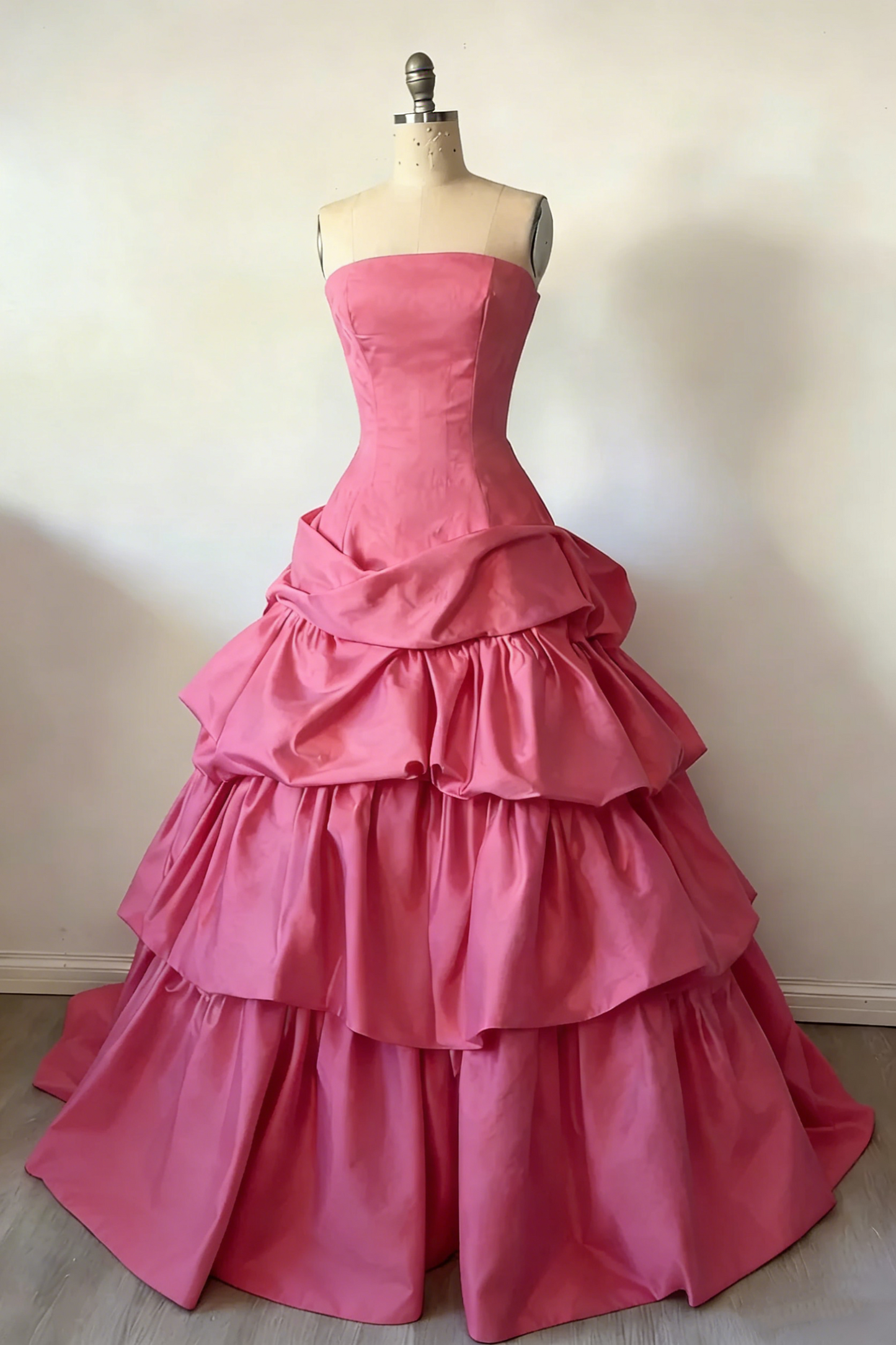 Fashion Strapless Ball Gown Burgundy Satin Layered Long Party Dress Evening Gown