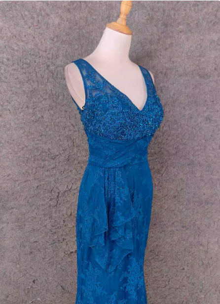 Elegant Vintage Royal Blue V-neck Lace Long Prom Dress Evening Dress P4521