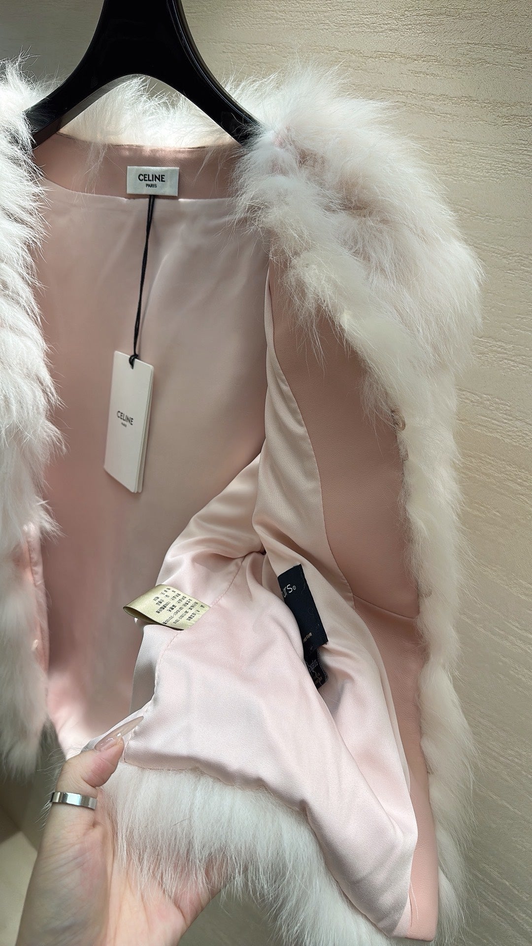 CELINE's 2025 New Fox Fur Baby Pink Coat 333411