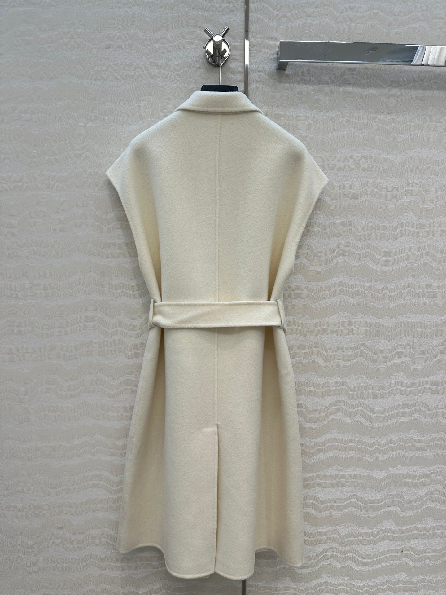 HM 25S Jacket in White Wool 295758
