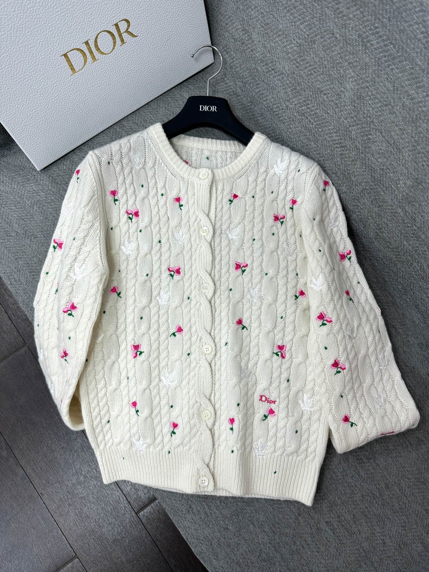 CD Cardigan Small Floral Embroidery Ivory Wool 349481