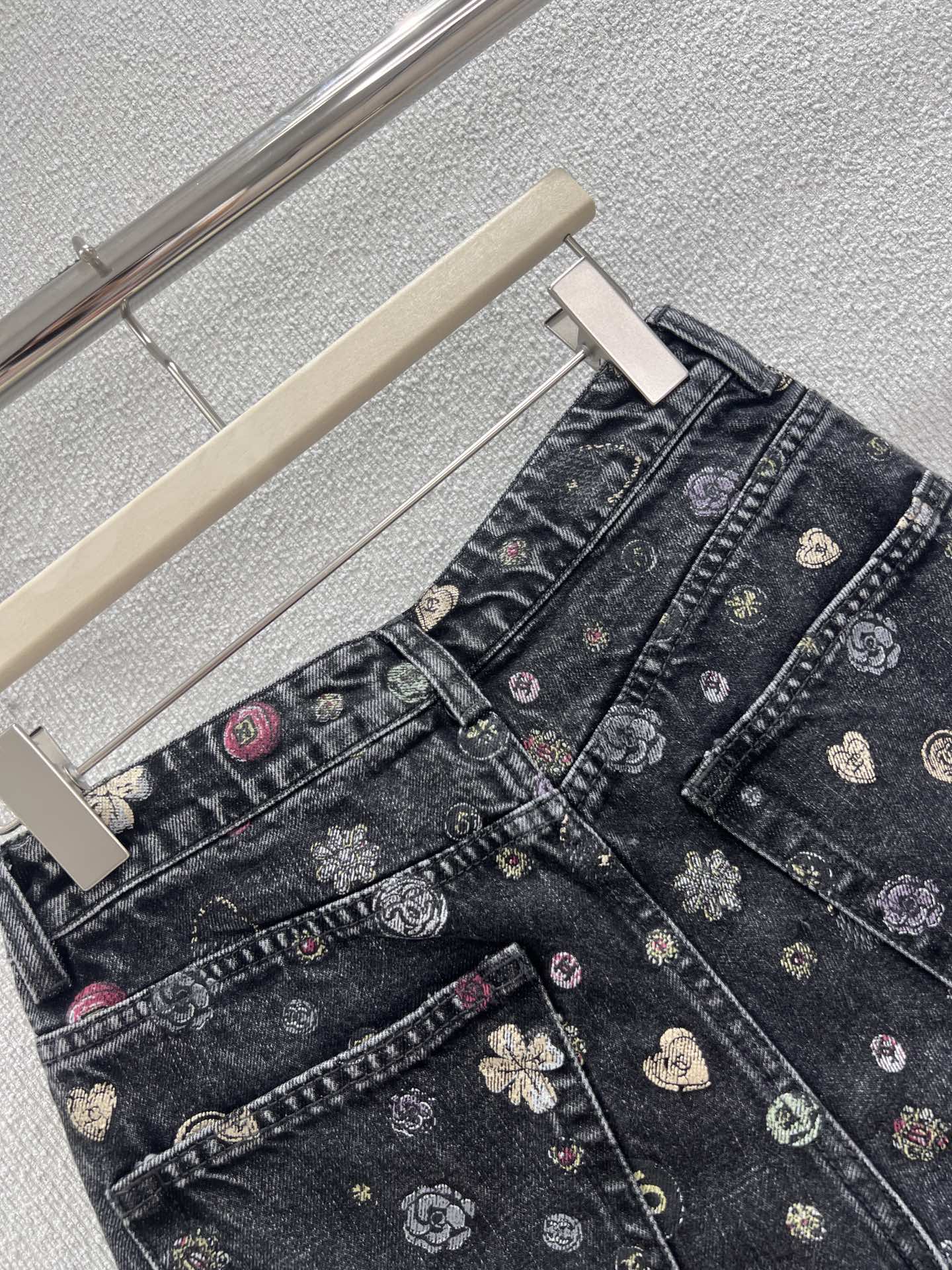 CC 25 Flower Jean Shorts Dark Gray Cotton