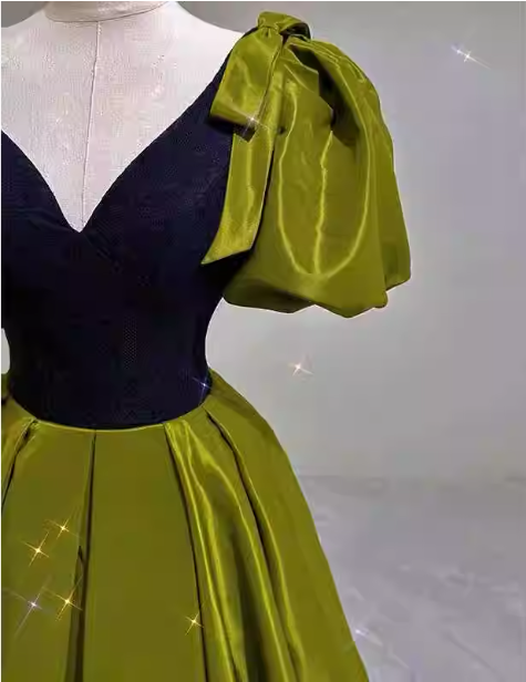 Vintage Green A-line V-neck Puff Sleeve Satin Long Prom Dress Evening Dress P4599