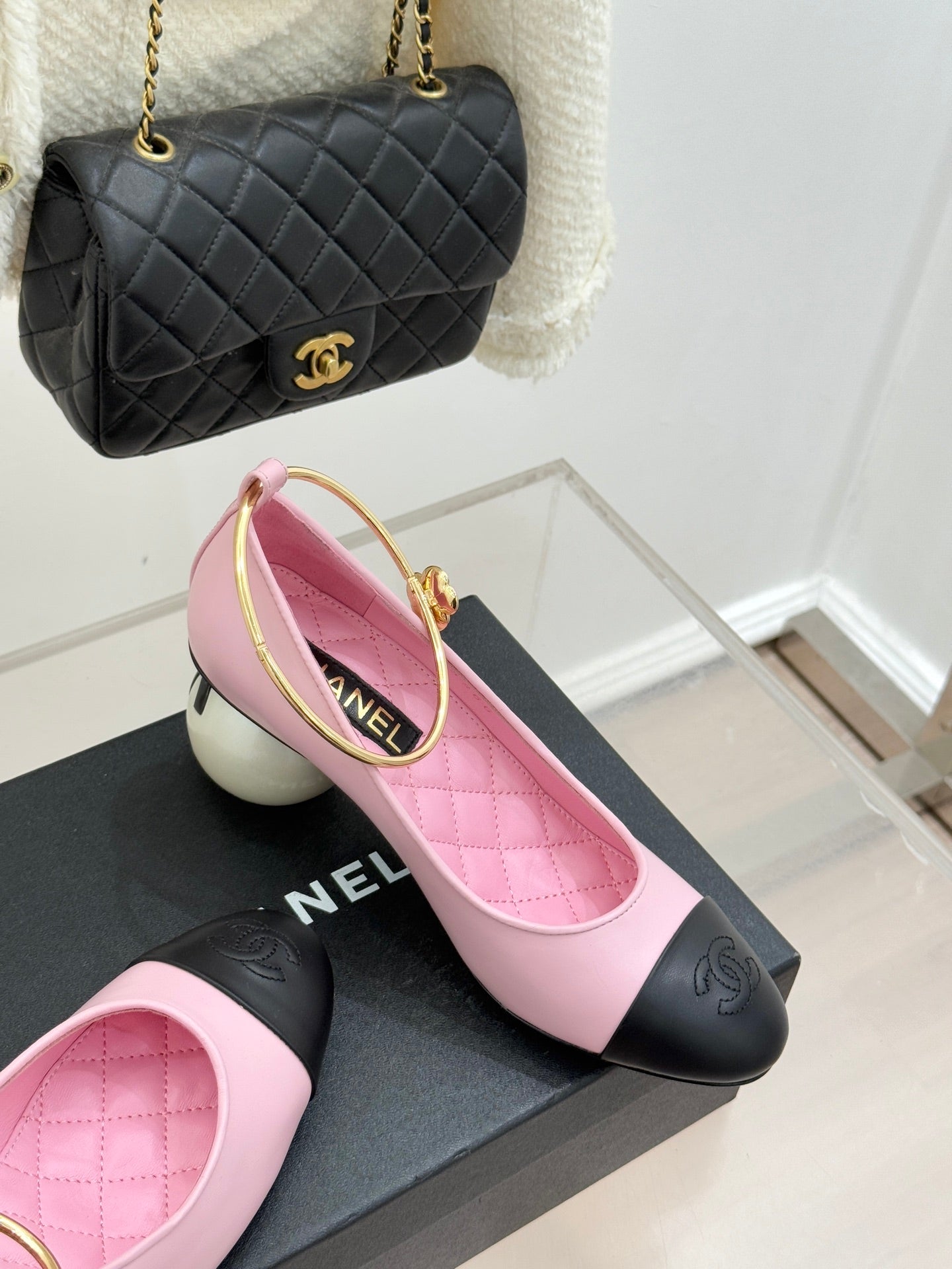 CC 26C Ribbon Camellia Mary Jane With Giant Pearl Black Pink Lambskin