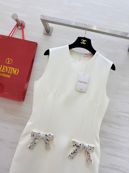 Valen 26s Bow-Embellished Beaded Sleeveless Dress White Fabric 344777