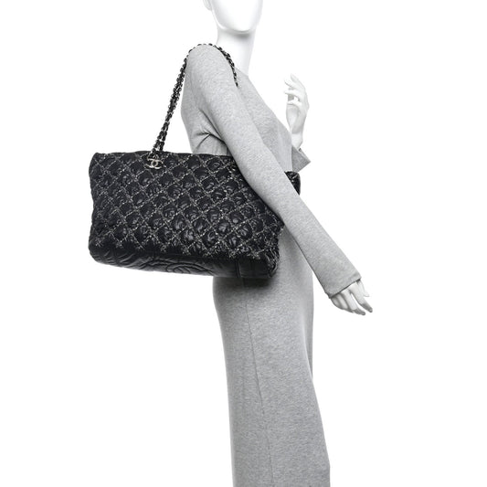 Nylon Quilted Tweed Stitch Bubble Tote Black