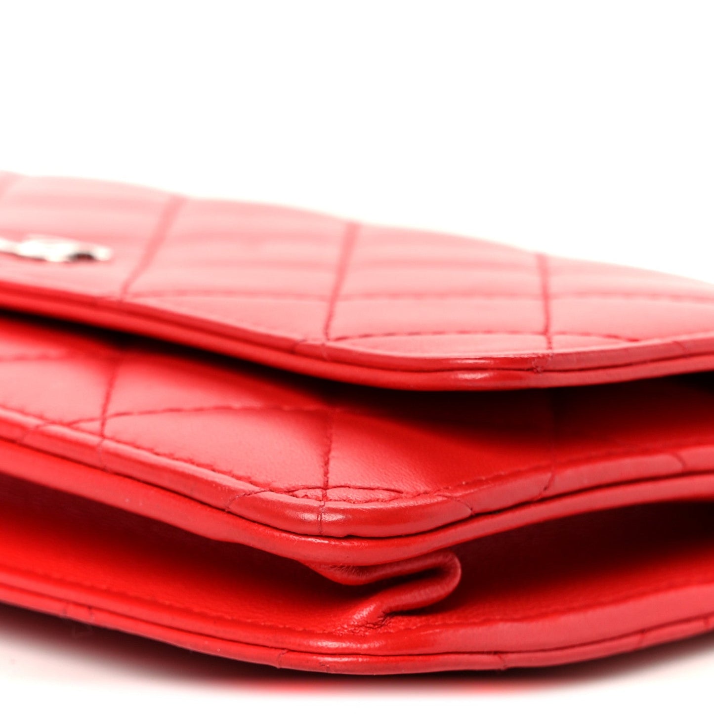 Lambskin Quilted Wallet On Chain WOC Red
