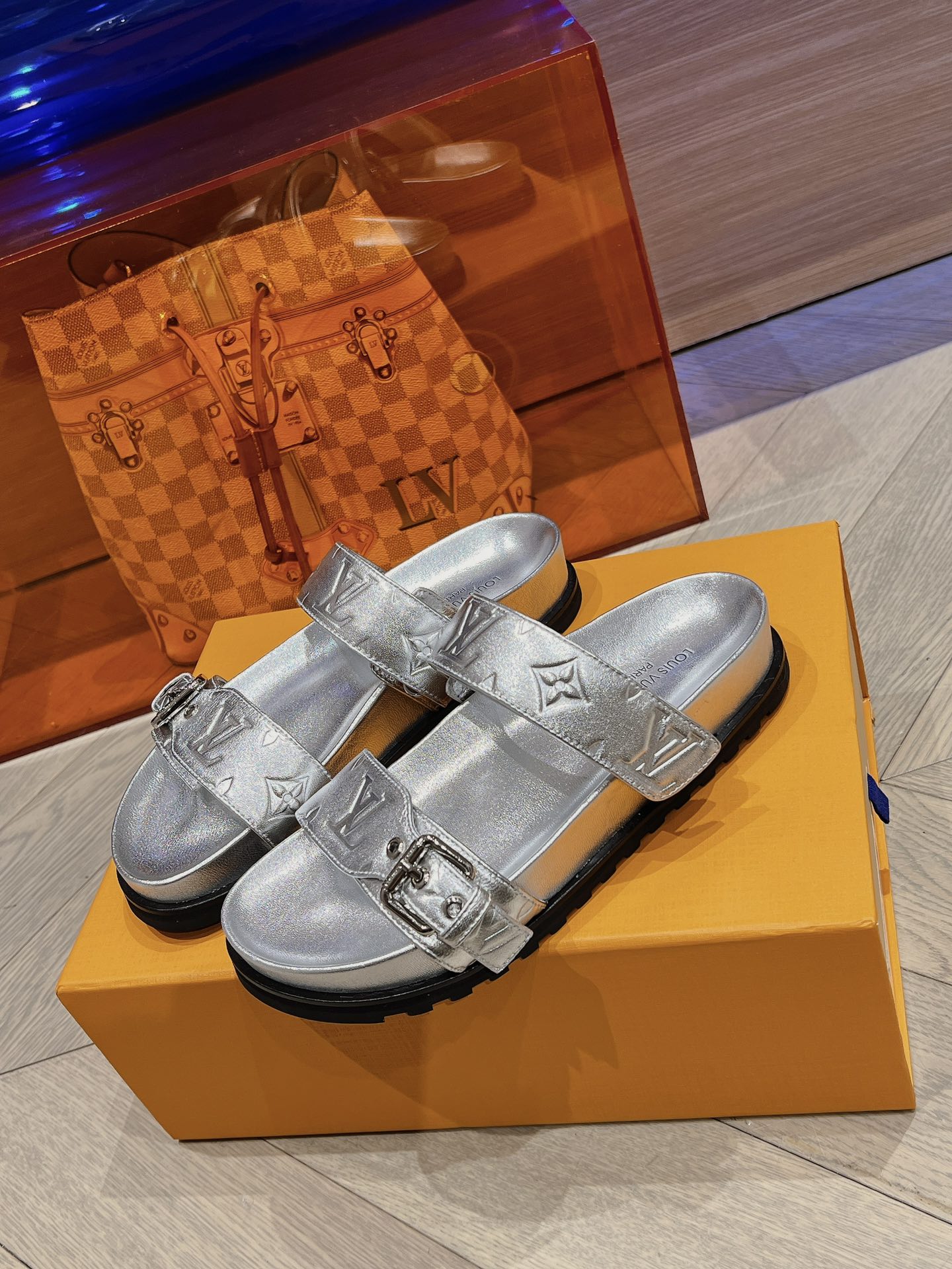LV 2025 Monogram-embossed Silver Metallic Calfskin Sandal 437407