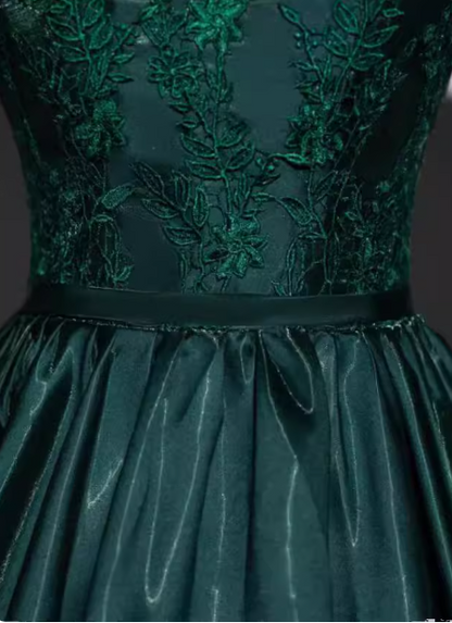 Vintage Royal Emerald Green Crew Neck A-line Embroidered Satin Long Prom Dress Evening Dress P4601