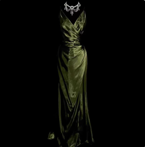 Vintage Emerald Green V-neck Ruffled Satin Long Prom Dress Evening Dress P4612
