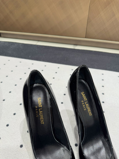 NORMA PUMPS IN BLACK GLOSSY SHEEPSKIN