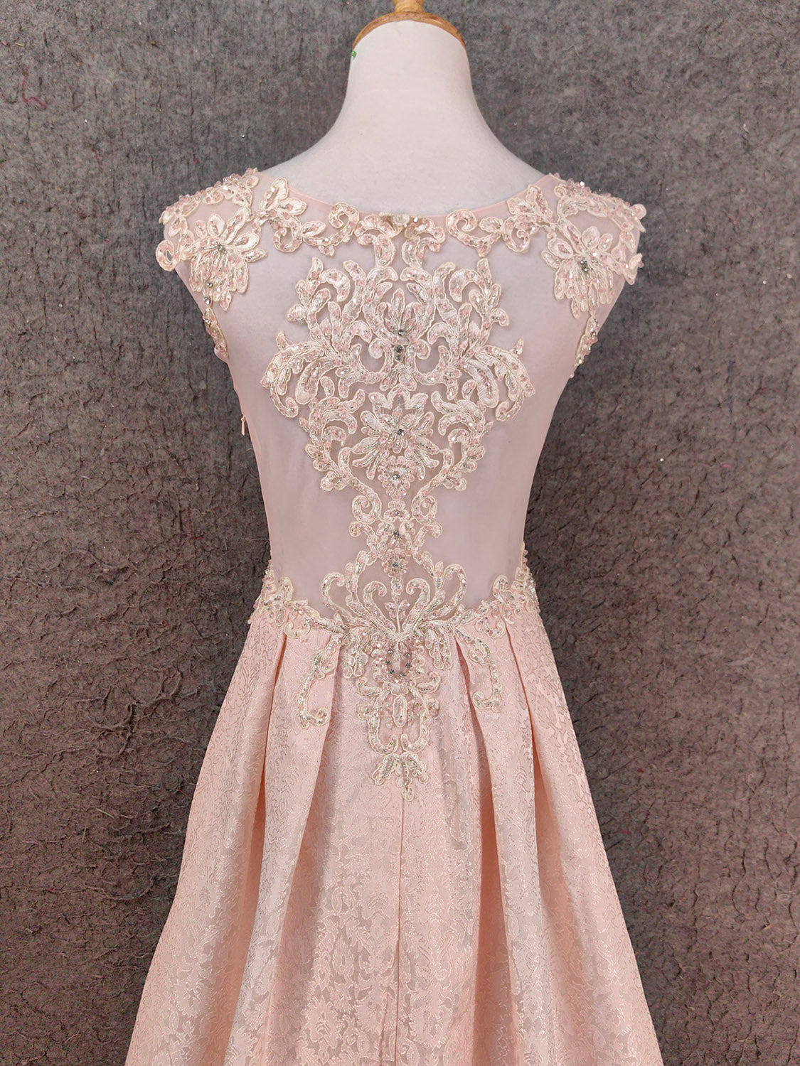 Elegant Pink A-Line Sleeveless Crew Neck Lace Rhinestone Brocade Satin Long Prom Dress Evening Dress P4658