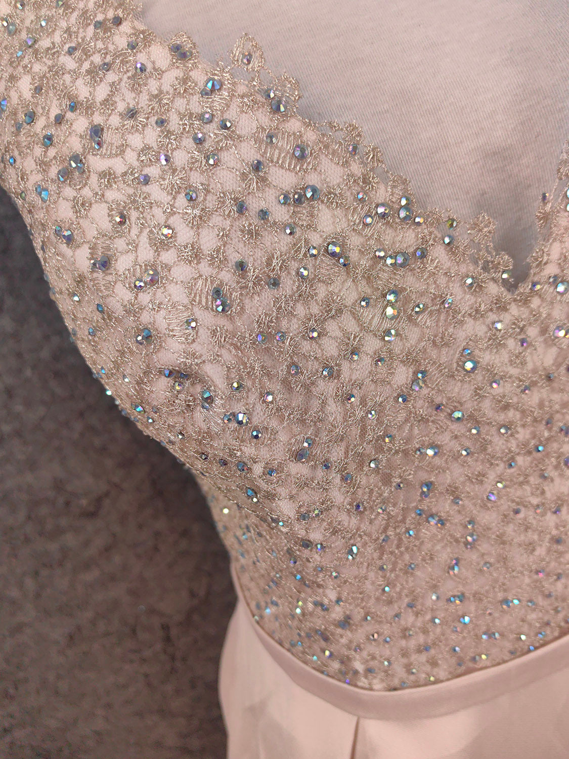 Elegant Pink Halter Neck V-Neck Rhinestone Lace Satin Long Prom Dress Evening Dress P4662