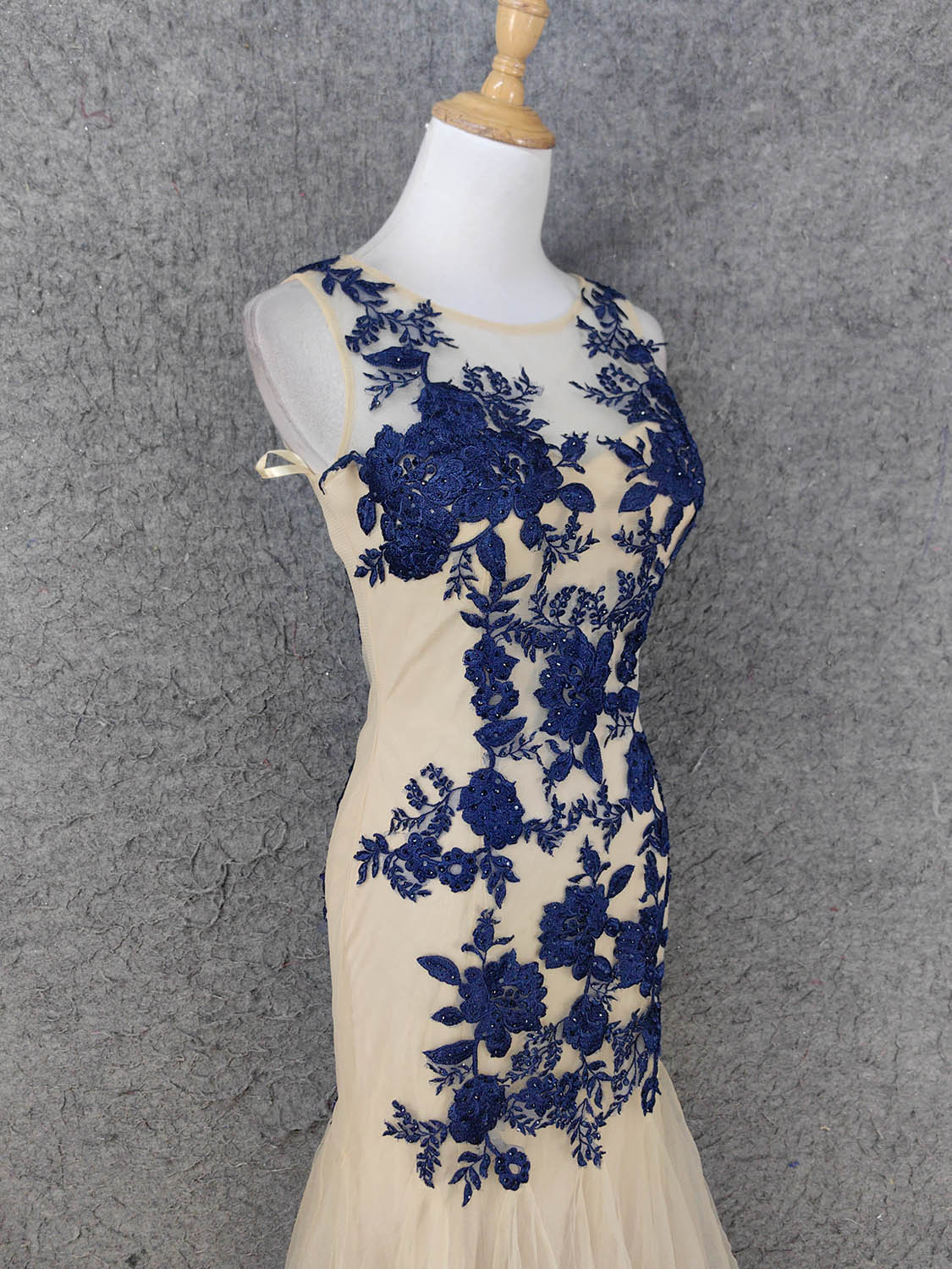 Vintage Cream Navy Mermaid Crew Neck Sleeveless Embroidered Tulle Long Prom Dress Evening Dress P4668