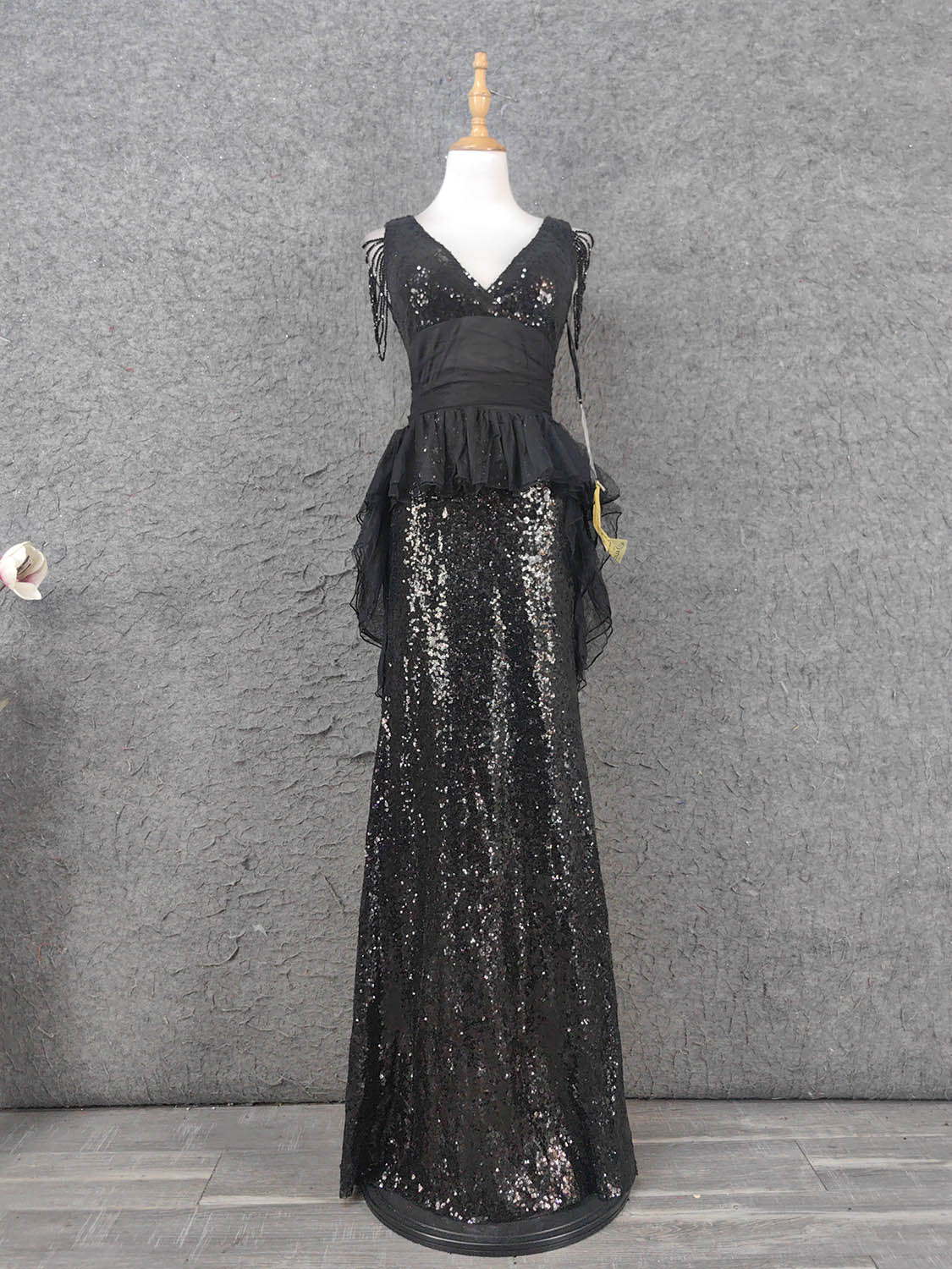 Vintage Black V-Neck Tassel Sequin Tulle Long Prom Dress Evening Dress P4670