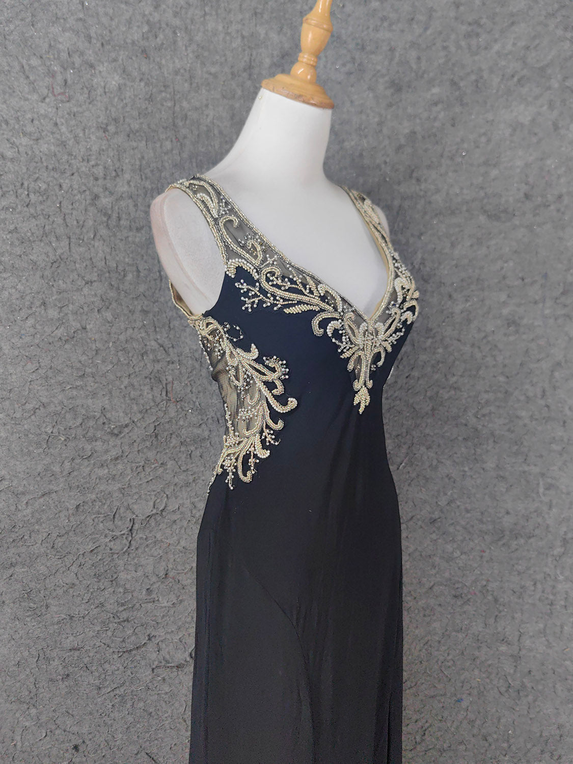 Vintage Black V-Neck Beaded Chiffon Long Prom Dress Evening Dress P4673