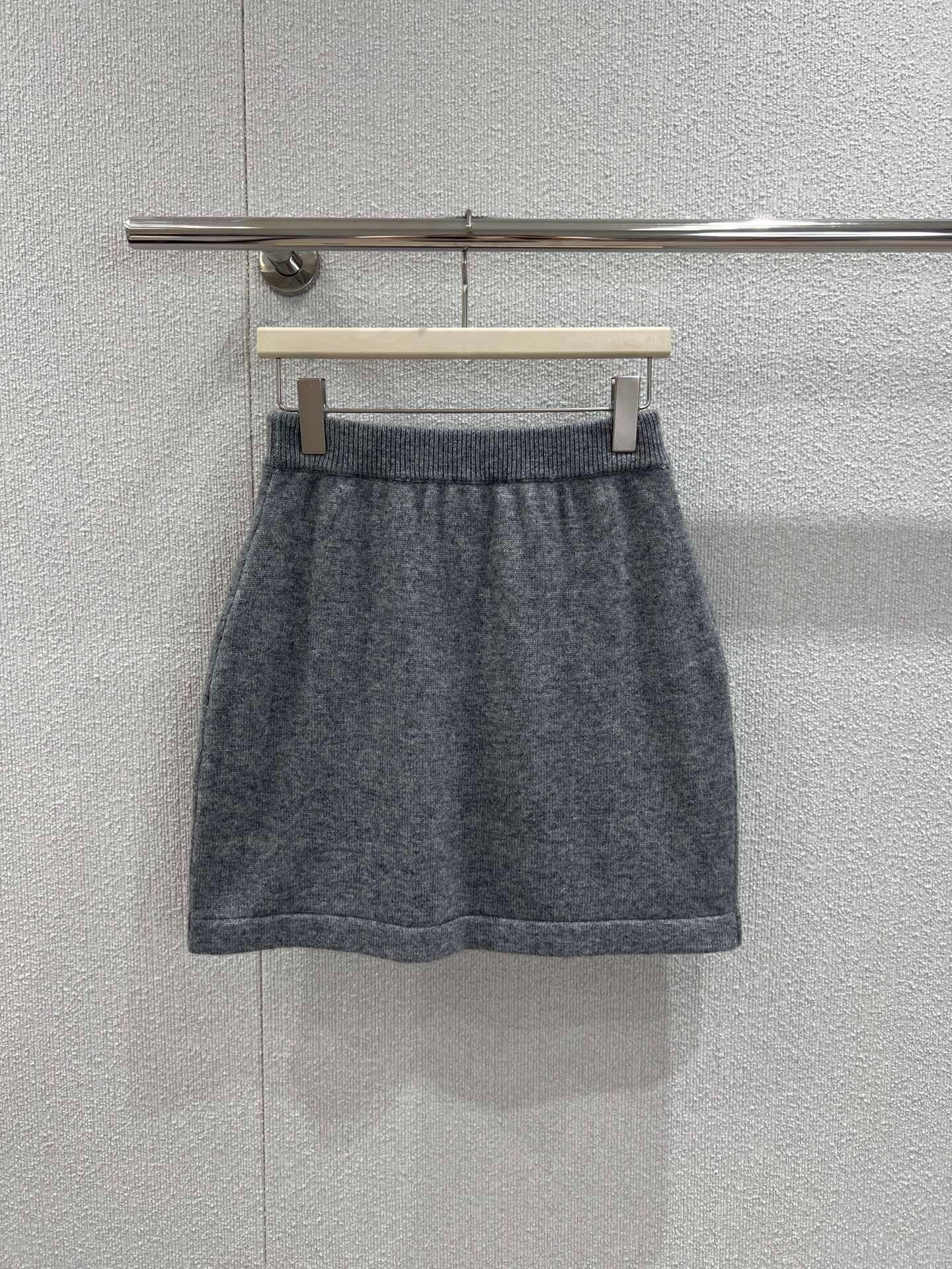 CHANEL CARDIGAN AND SKIRT SET STYLE 57