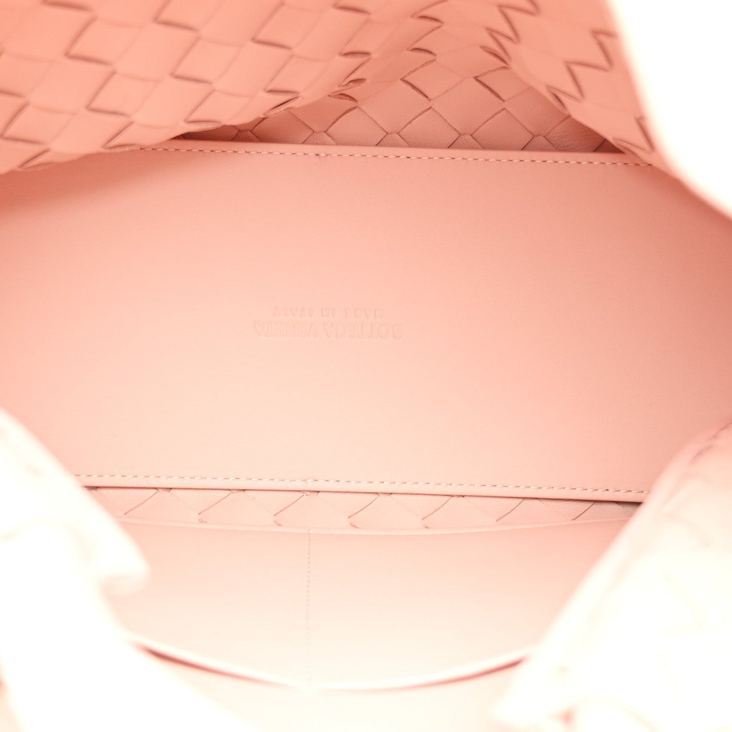 Nappa Intrecciato Medium Andiamo Shoulder Bag Cameo