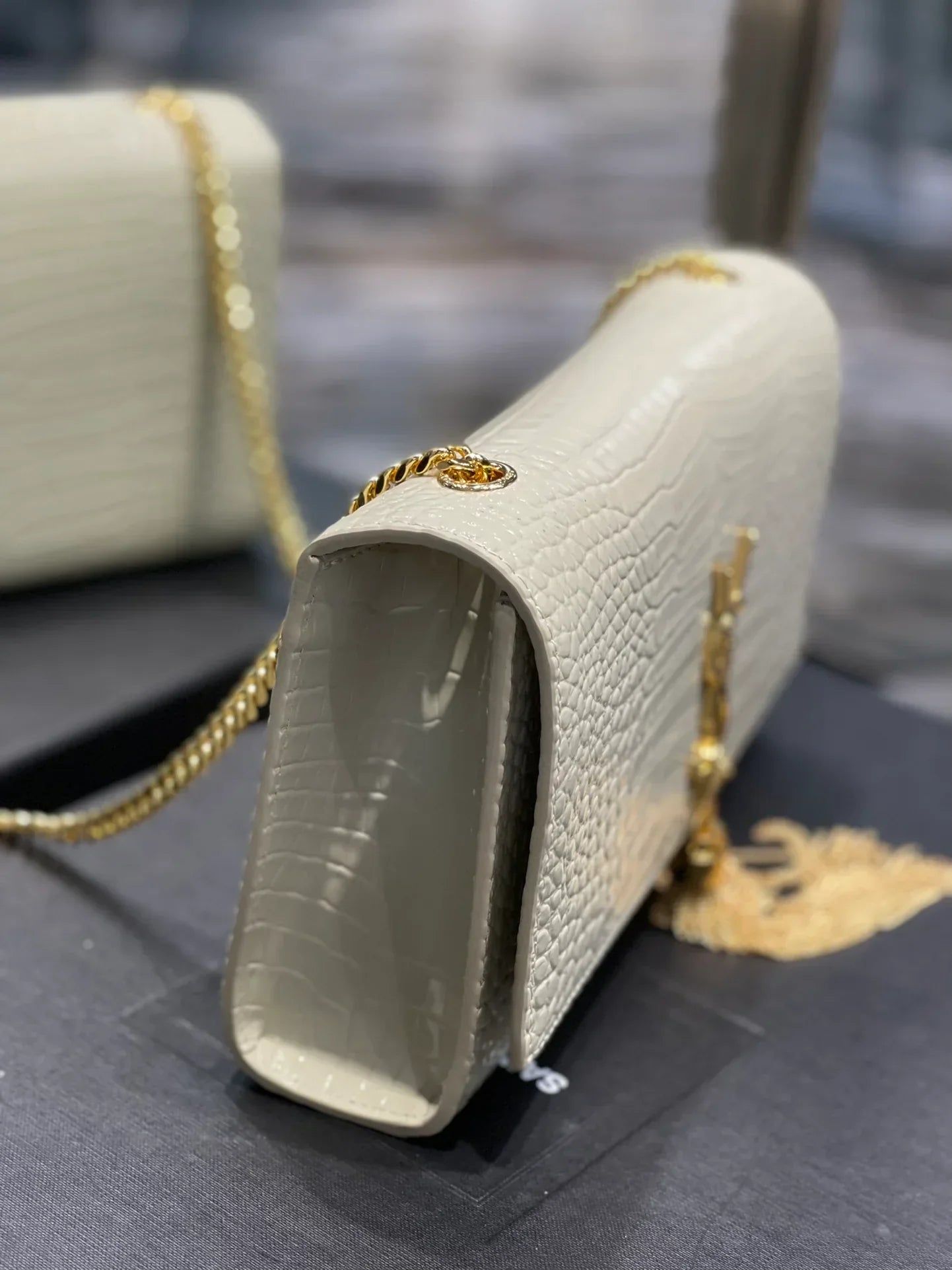 YSL KATE 24cm