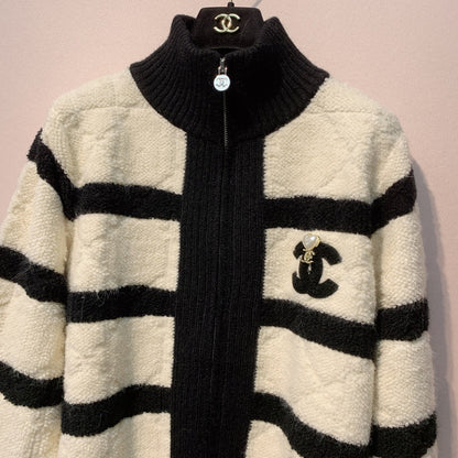 Chanel 25 Stand Collar Striped Knit Zipper Cardigan Black and White Wool 317967