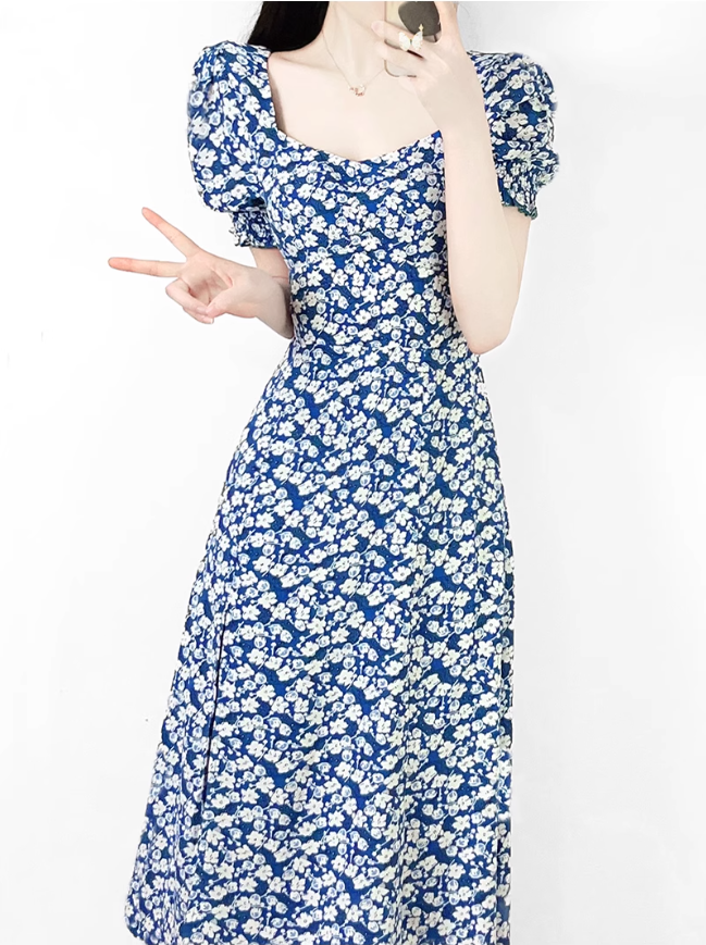 2025 Summer New French Square Neck Blue Temperament Floral Holiday Platycodon Dress R0940