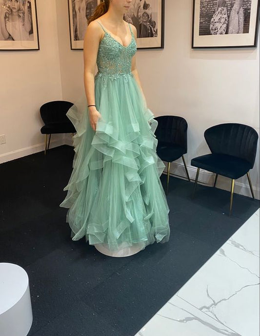 Beautiful Tulle With Lace Applique Long Formal Gown Party Dresses