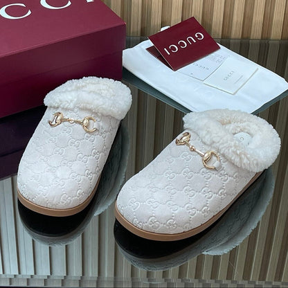 Gucci 2025 Horsebit Embossed Mule Cream Suede And Wool 563038