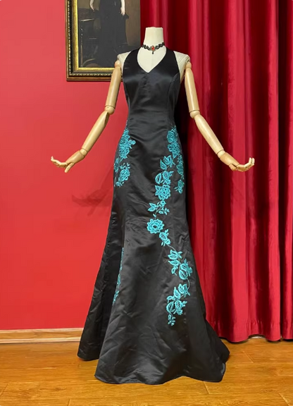 Vintage Black Halter V-Neck Mermaid Embroidered Satin Long Prom Dress Evening Dress P4722