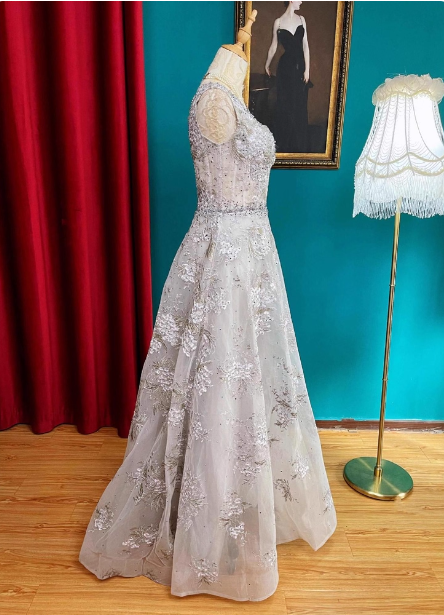Elegant Gray V-Neck A-Line Rhinestone Lace Embroidered Tulle Prom Dress Evening Dress P4728