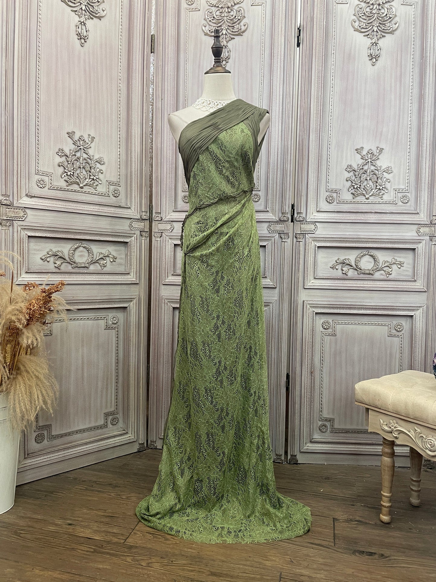 Elegant Green One-Shoulder Fitted Pleated Waist Lace Train Prom Dress Evening Dress P4731