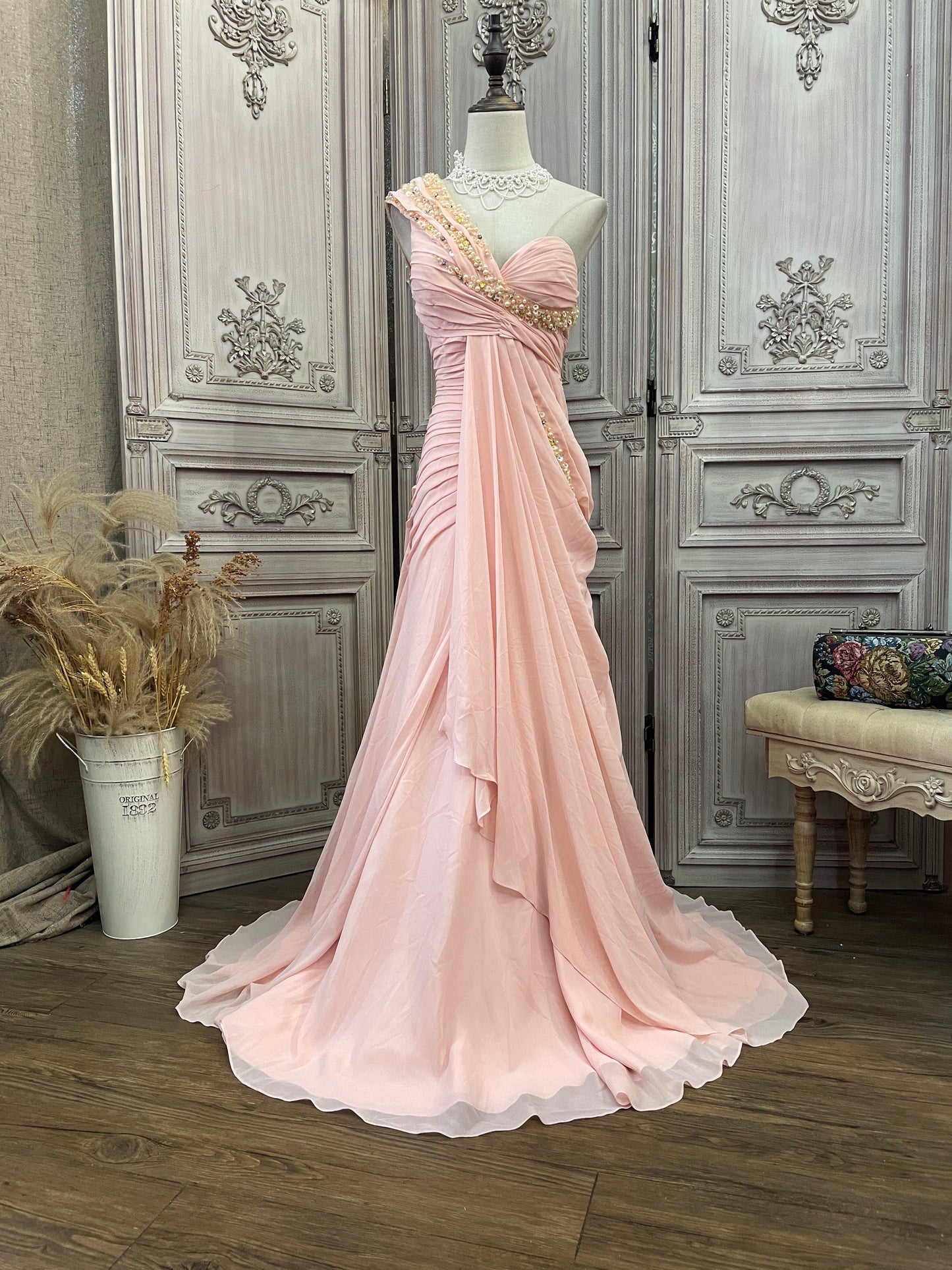 Elegant Pink One-Shoulder Pearl Twist Ruched Chiffon Train Prom Dress Evening Dress P4736