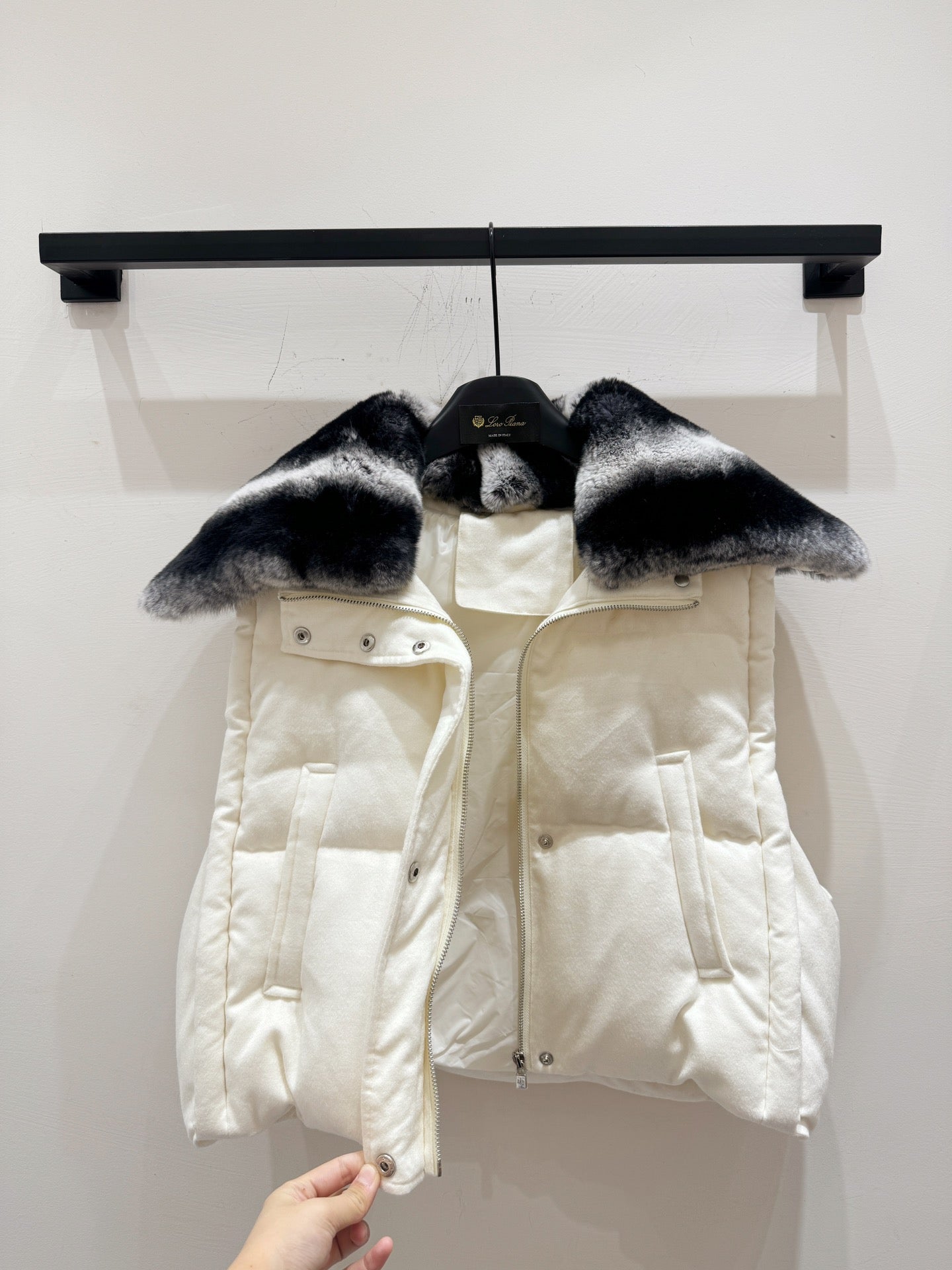 LP 25 Vest White Black Fur Cashmere Wool 310254