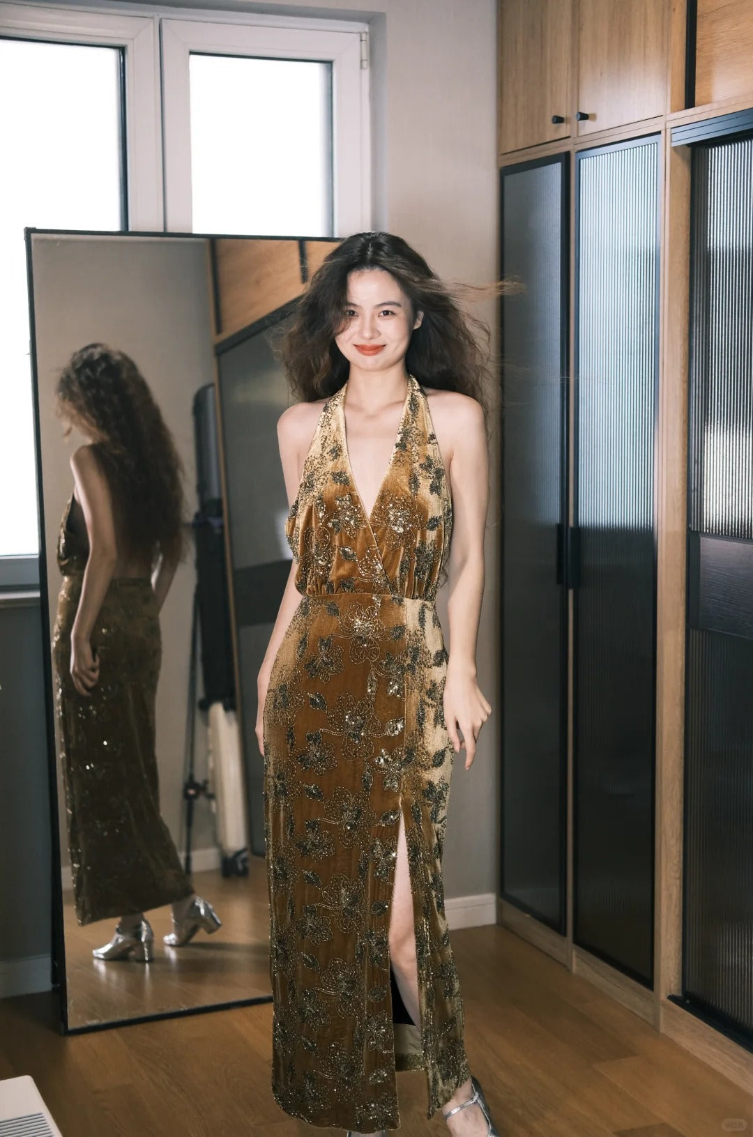 Vintage Caramel Gold Halter Neck Open Back Split Embroidered Velvet Prom Dress Evening Dress P4760