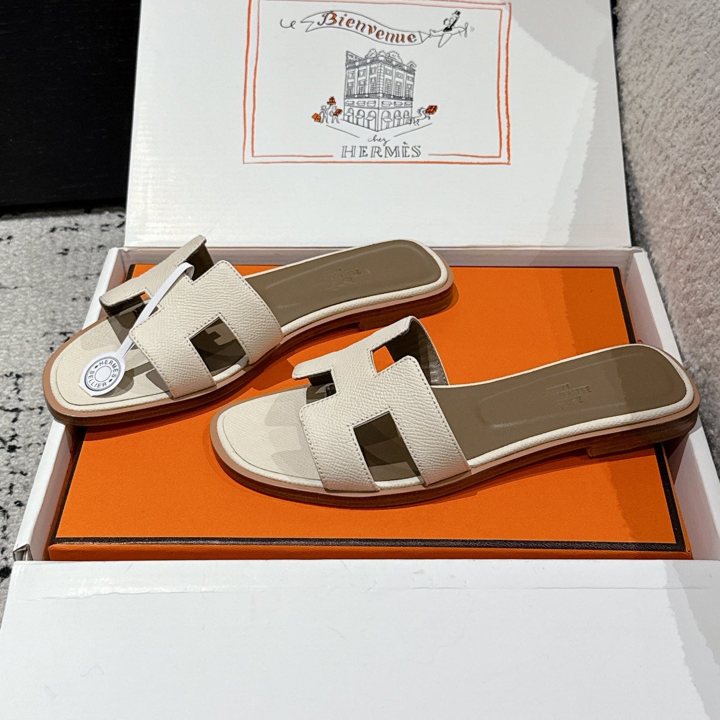 HM 25 Oran Sandal Cream Epsom Etoupe Calfskin