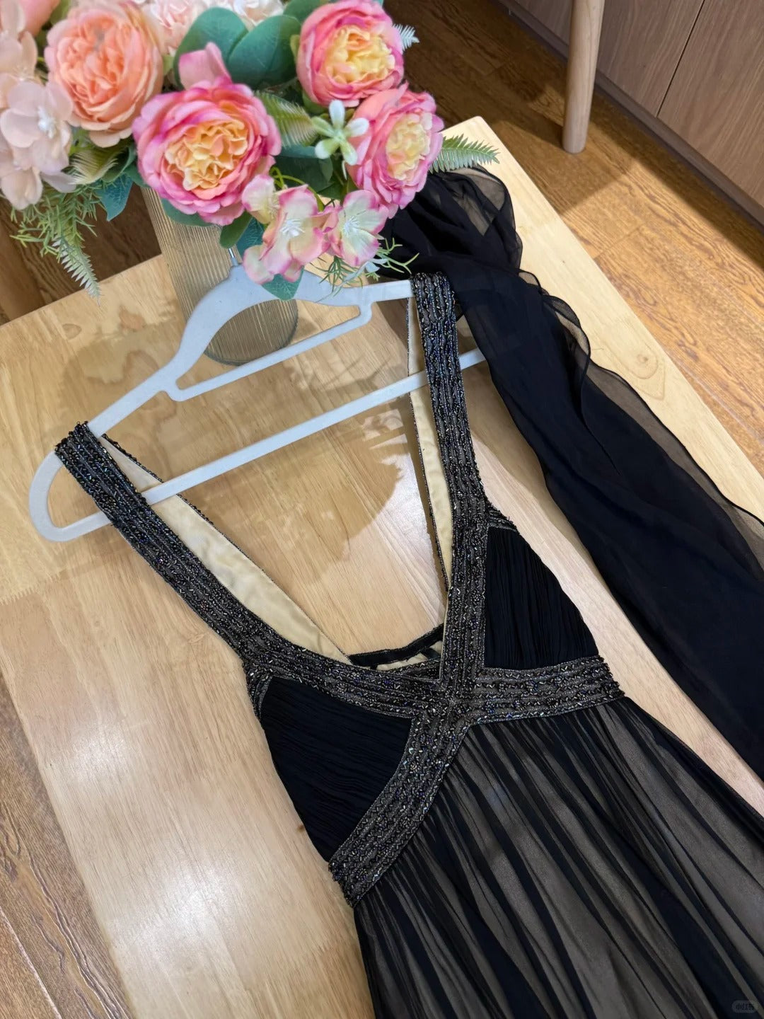 Elegant Black Spaghetti Strap V-Neck Beaded Tulle Prom Dress Evening Dress P4782