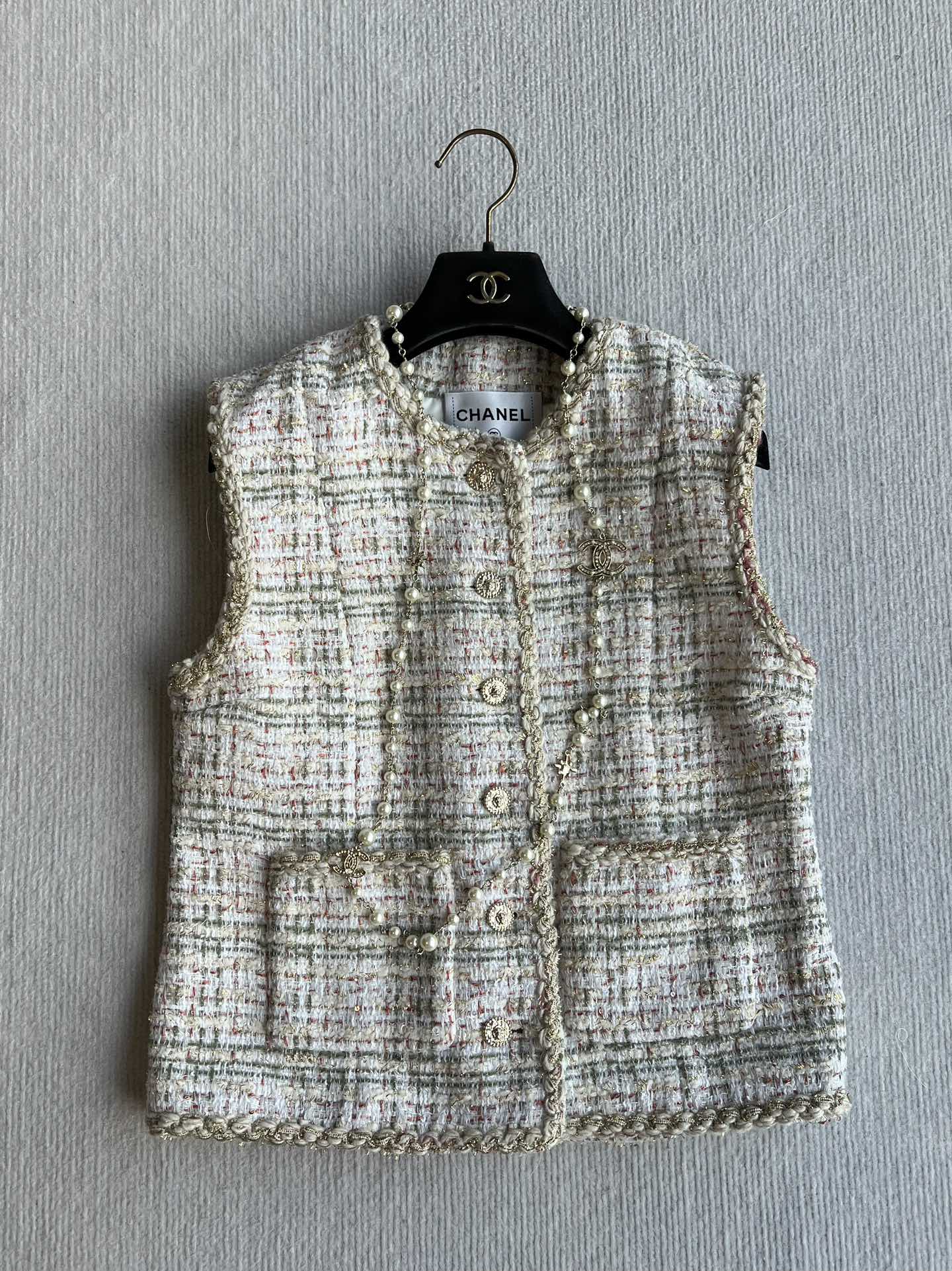 CC 25A Classic Round Collar Vest Jacket In Light Orange Pink Tweed 277181