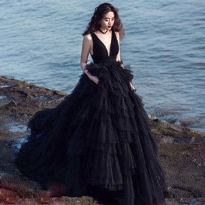 Stunning Gothic Backless Bridal Dress With Tulle Tiered Ball Gown Y76