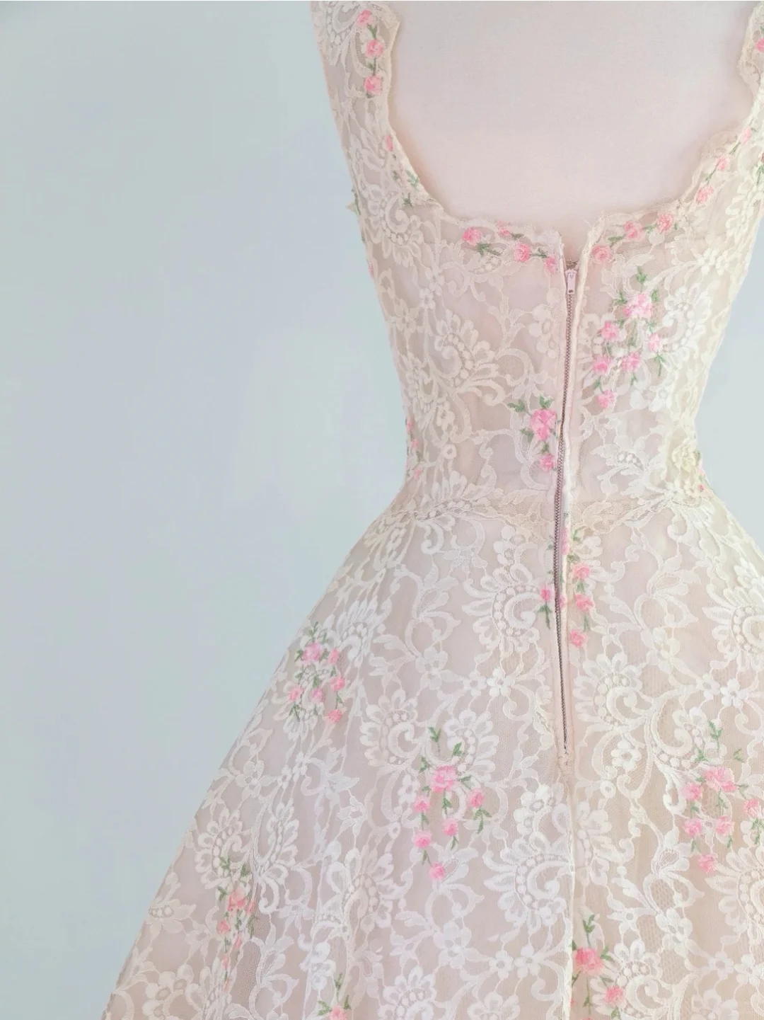 Retro Pink Floral Exquisite Embroidery Design A-Line Short Homecoming Dress Party Dress TP4195